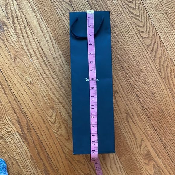 ⭐️Dom Perignon - Luxury empty bag! ⭐️ - Picture 5 of 11